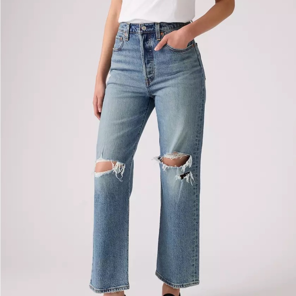Levi's Ribcage Straight Ankle Jeans - Picture 2 of 6
